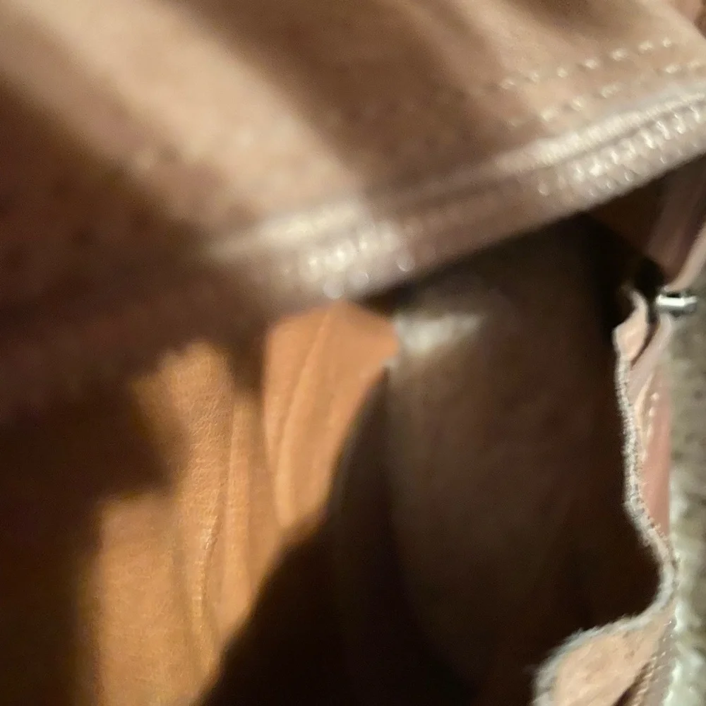 **FINAL SALE**UGG HEELED BOOTS. SIZE 8. COLOR: TAUPE - Picture 3 of 7